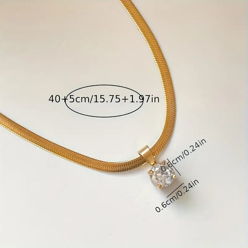 Gold Pendant Necklace with Elegant Rhinestone Detail