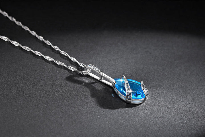 Elegant Two Piece Set in White Gold for Women