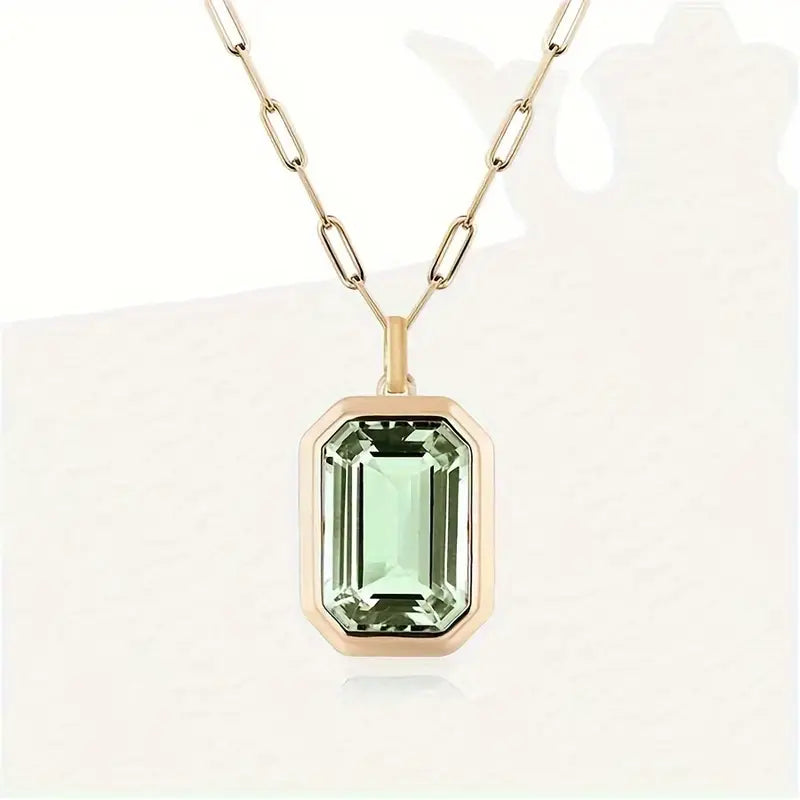 Gold Pendant Necklace - Elegant Everyday Jewelry for Women