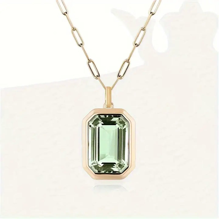 Gold Pendant Necklace - Elegant Everyday Jewelry for Women