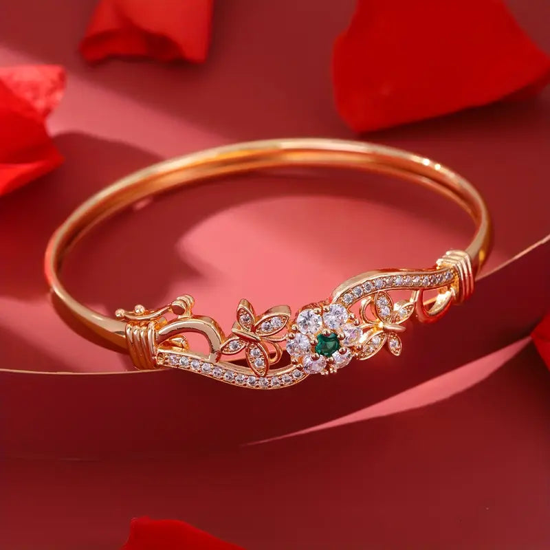 Gold Bracelet for Women | Isla Beaumont Timeless Chain Bracelet