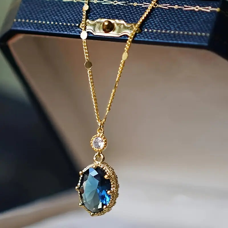 Gold Pendant Necklace - Thessia Lunebray Delicate Chain