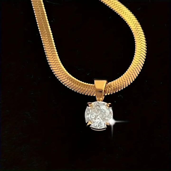 Gold Pendant Necklace with Elegant Rhinestone Detail