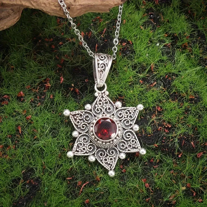 Delicate White Gold Necklace - Everyday Elegant Pendant