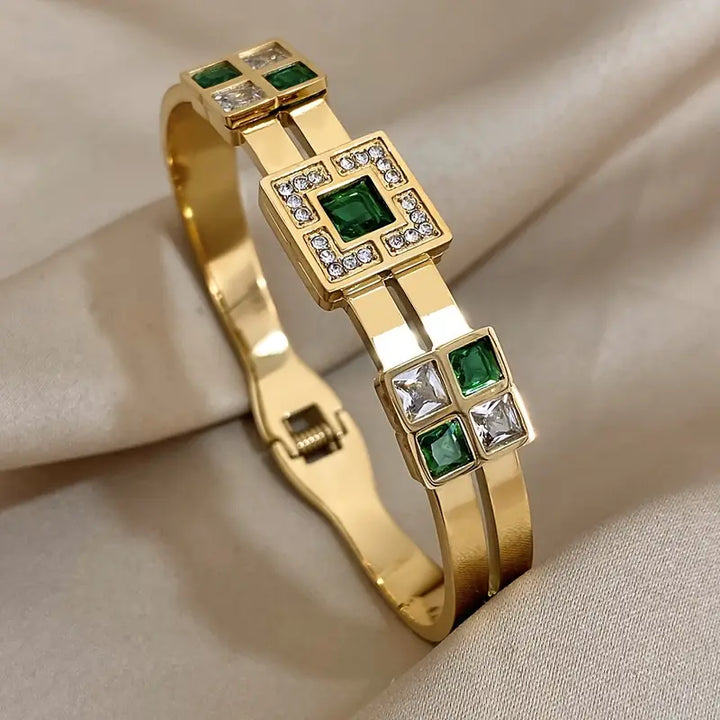 Gold Chain Bracelet | Classic Linked Design for Women