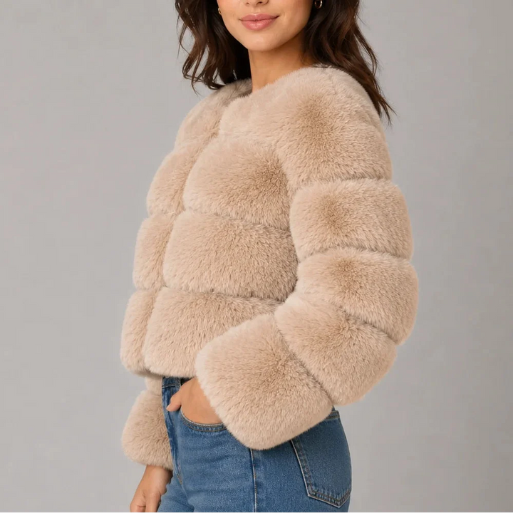 Women's Cropped Fluffy Faux Fur Coat with Round Neck