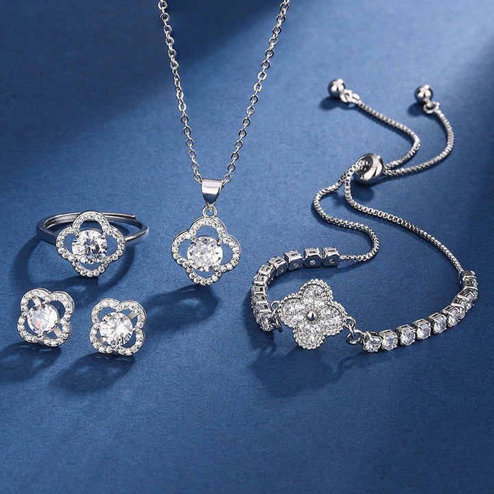 Clover Charm Jewelry Set in White Gold | Delicate Layering Necklace