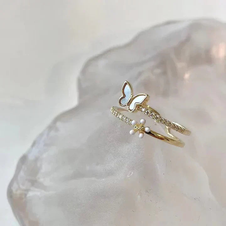 Gold Statement Ring for Women | Elegant Chunky Band