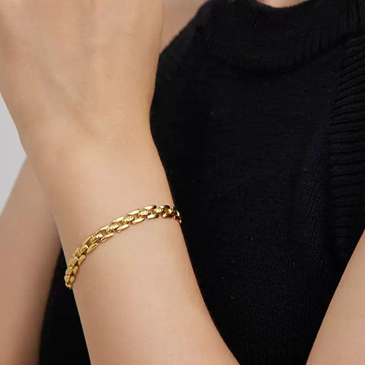 Gold Chain Bracelet Watch - Elegant Timepiece for Women
