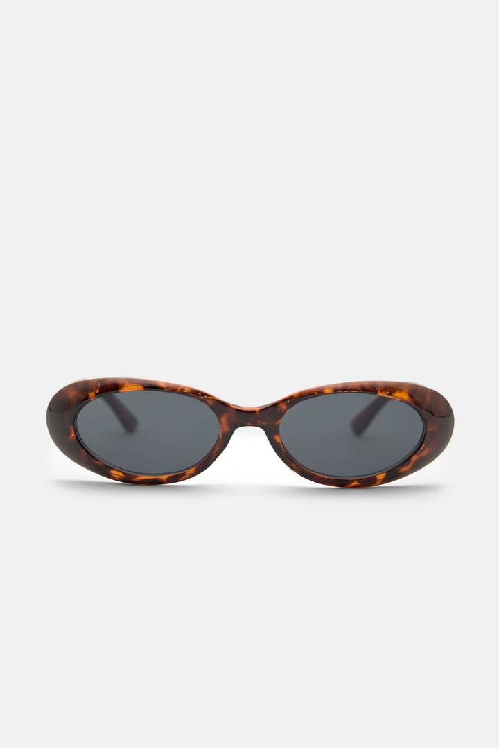 Oval Retro Sunglasses for Women with UV400 Protection