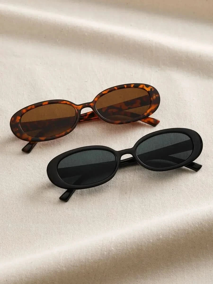 Oval Retro Sunglasses for Women with UV400 Protection