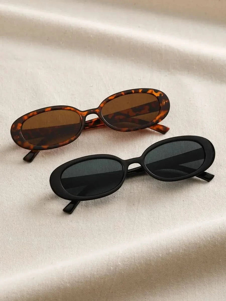 Oval Retro Sunglasses for Women with UV400 Protection