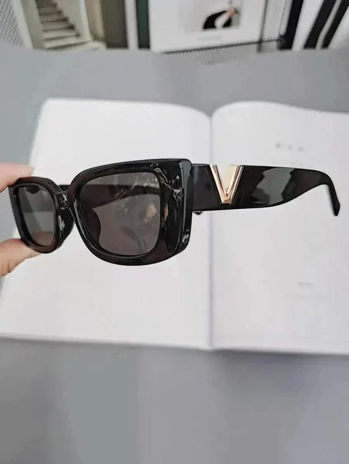 Oval Sunglasses for Women - Vintage Style UV Protection