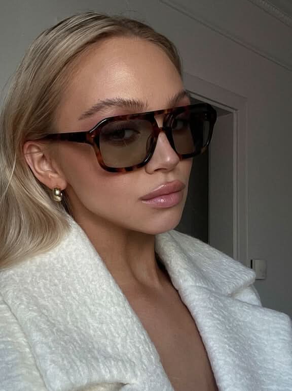 Oval Sunglasses for Women - Vintage Inspired UV Protection