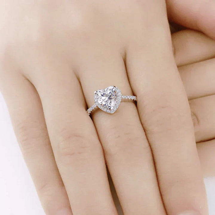 White Gold Statement Ring - Elegant Coralia Amouré Design