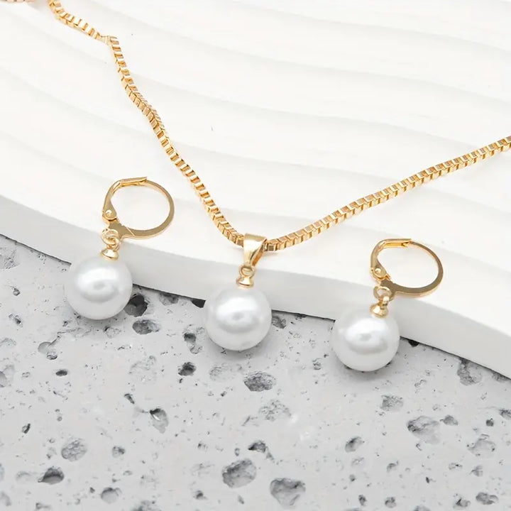 Pearl Jewelry Set Gold Tone Necklace Earrings Elegant Bridal
