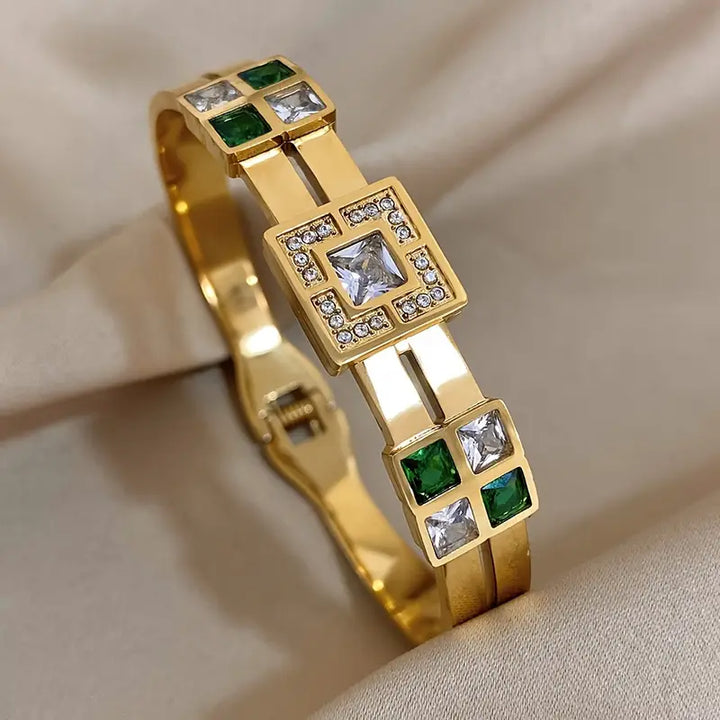 Gold Chain Bracelet | Classic Linked Design for Women