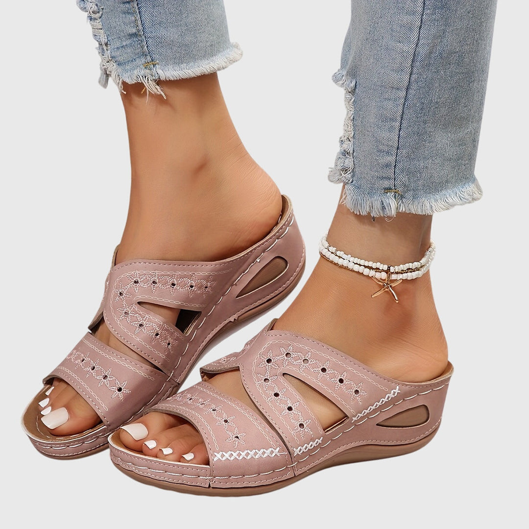 Noëlle™ Lightweight Orthopedic Sandals