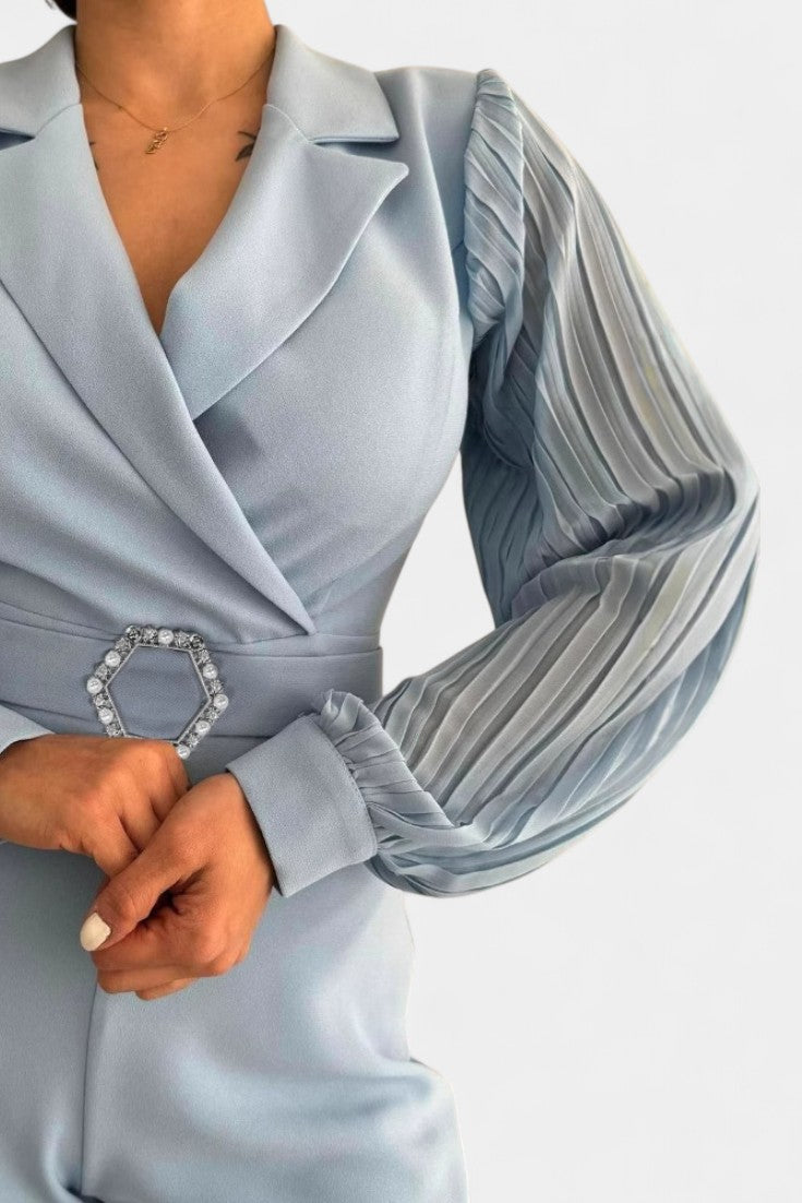 Elegant Jumpsuit with Tailored Collar and Ruffle Details